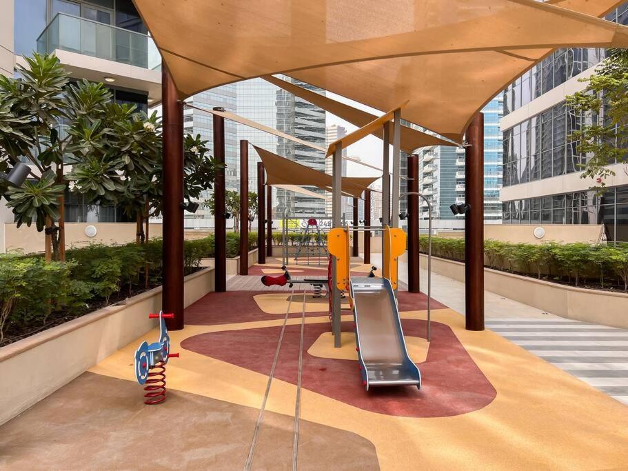ドバイVogue Downtown - Bellevue Towersアパートメント エクステリア 写真